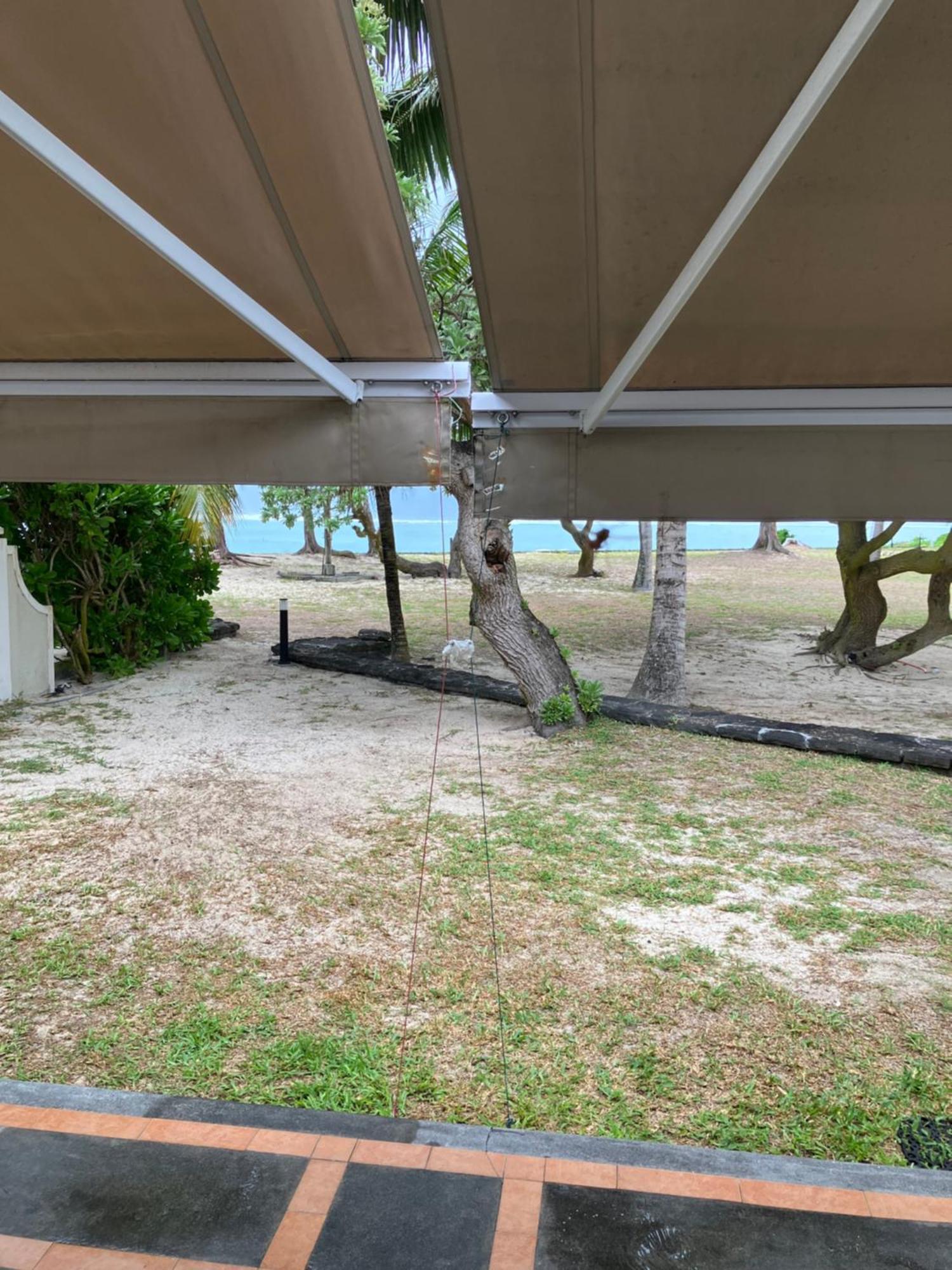 Fully Furnished Luxury Villa 3 Right On A Blue Ocean Belle Mare Exterior photo