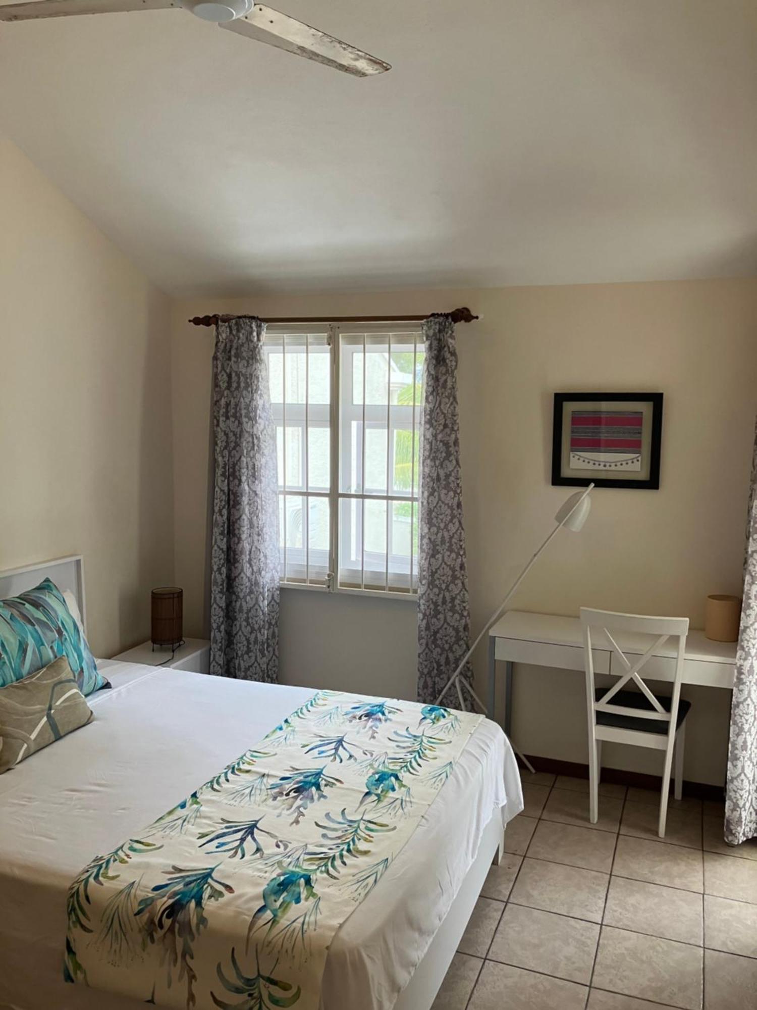 Fully Furnished Luxury Villa 3 Right On A Blue Ocean Belle Mare Exterior photo